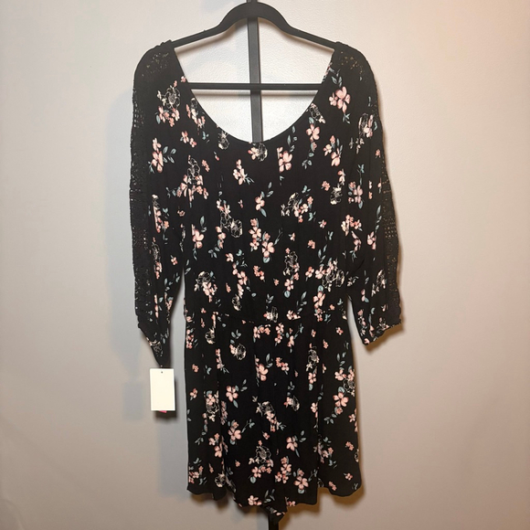 Xhilaration Pants - Women's Xhilaration Black Floral Romper‎ with Lace Trim Size L